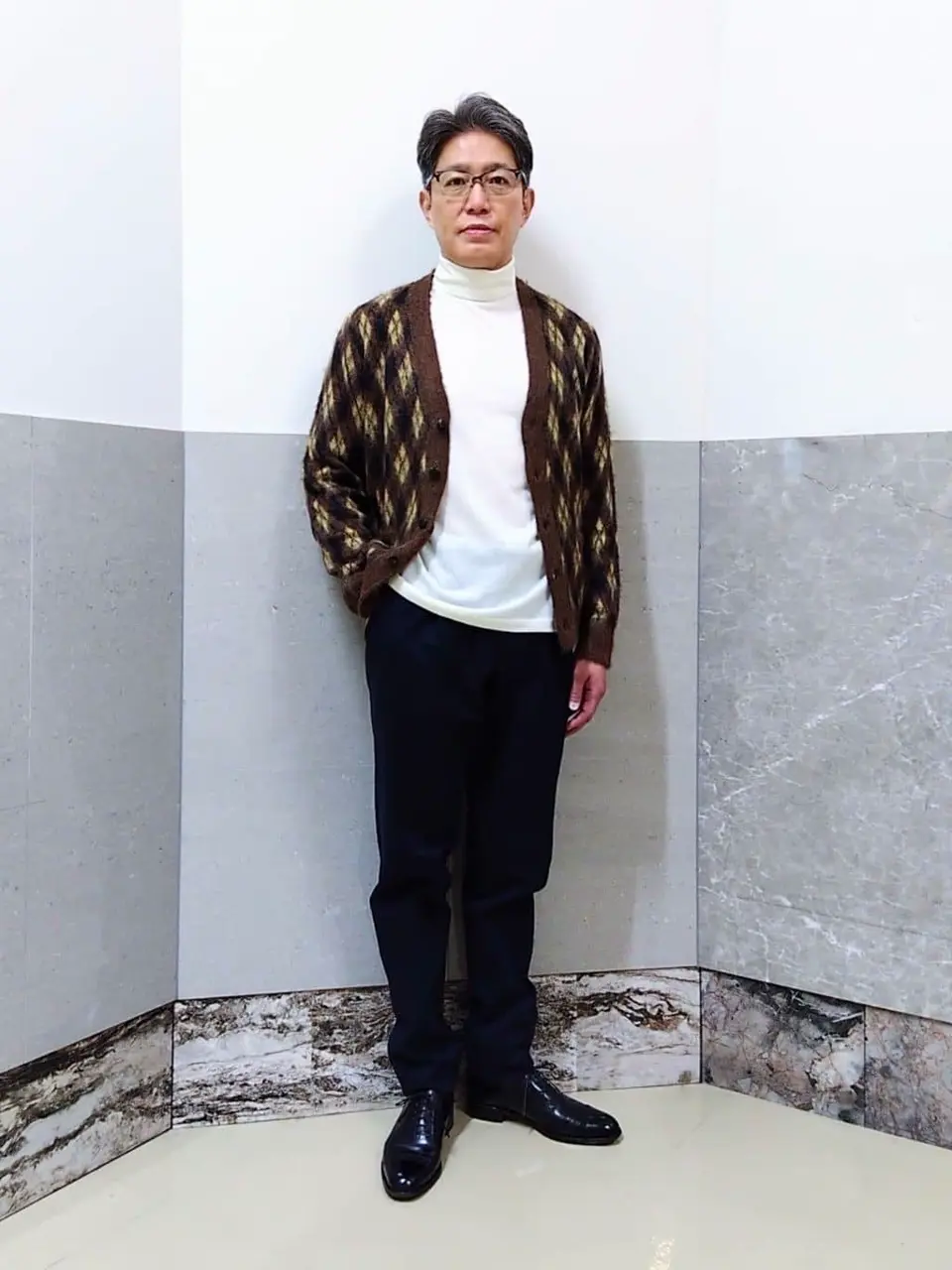  金子 コーディネート画像