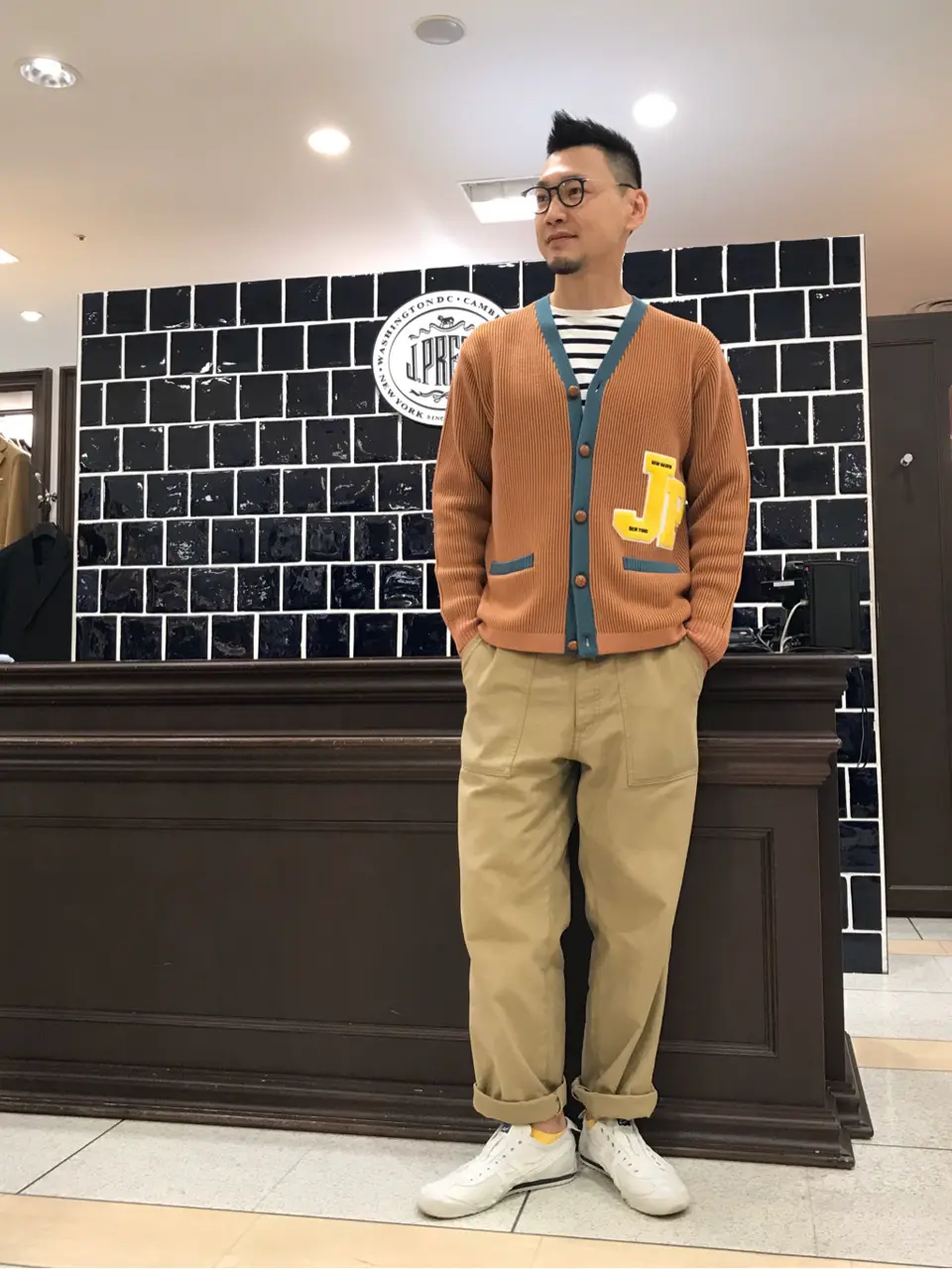  赤石 コーディネート画像