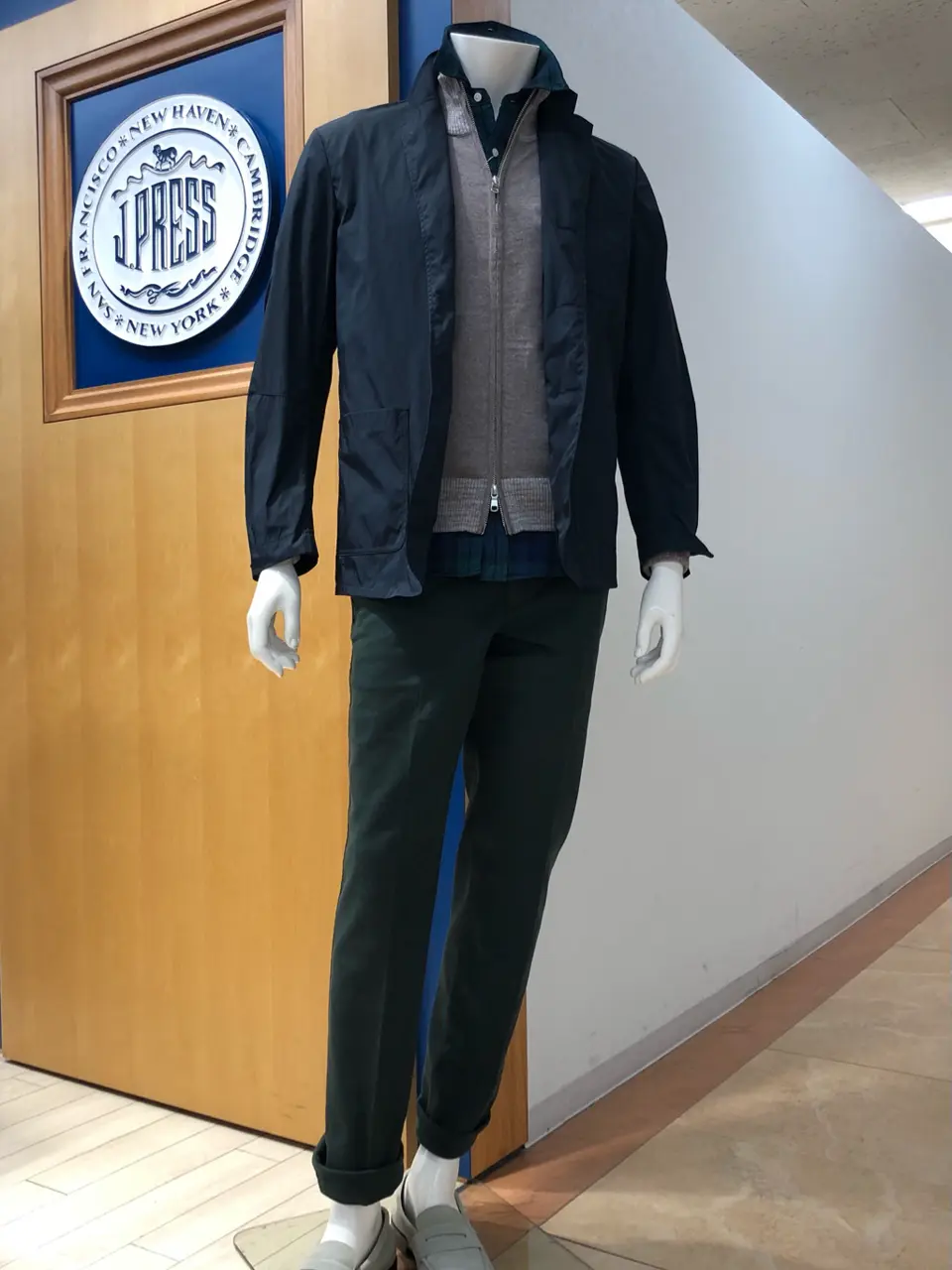  スタッフ コーディネート画像