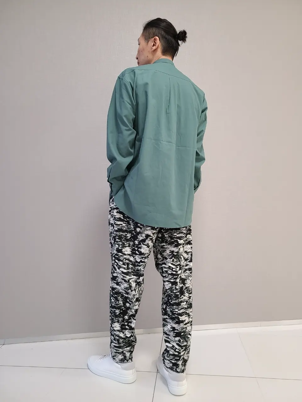 JOSEPH HOMME 泉 コーディネート画像