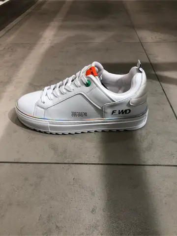 JOSEPH HOMME 井原 コーディネート画像