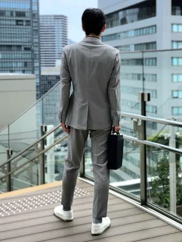 JOSEPH HOMME 泉 コーディネート画像