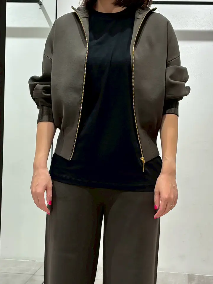 JOSEPH 小田 コーディネート画像