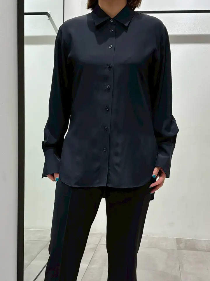 JOSEPH 小田 コーディネート画像