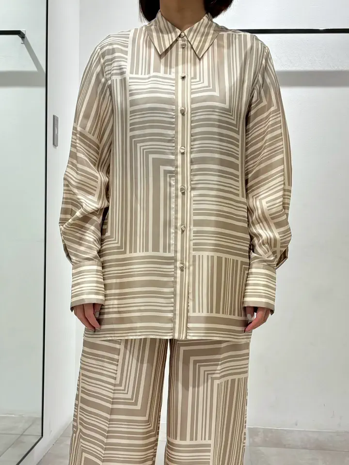 JOSEPH 小田 コーディネート画像