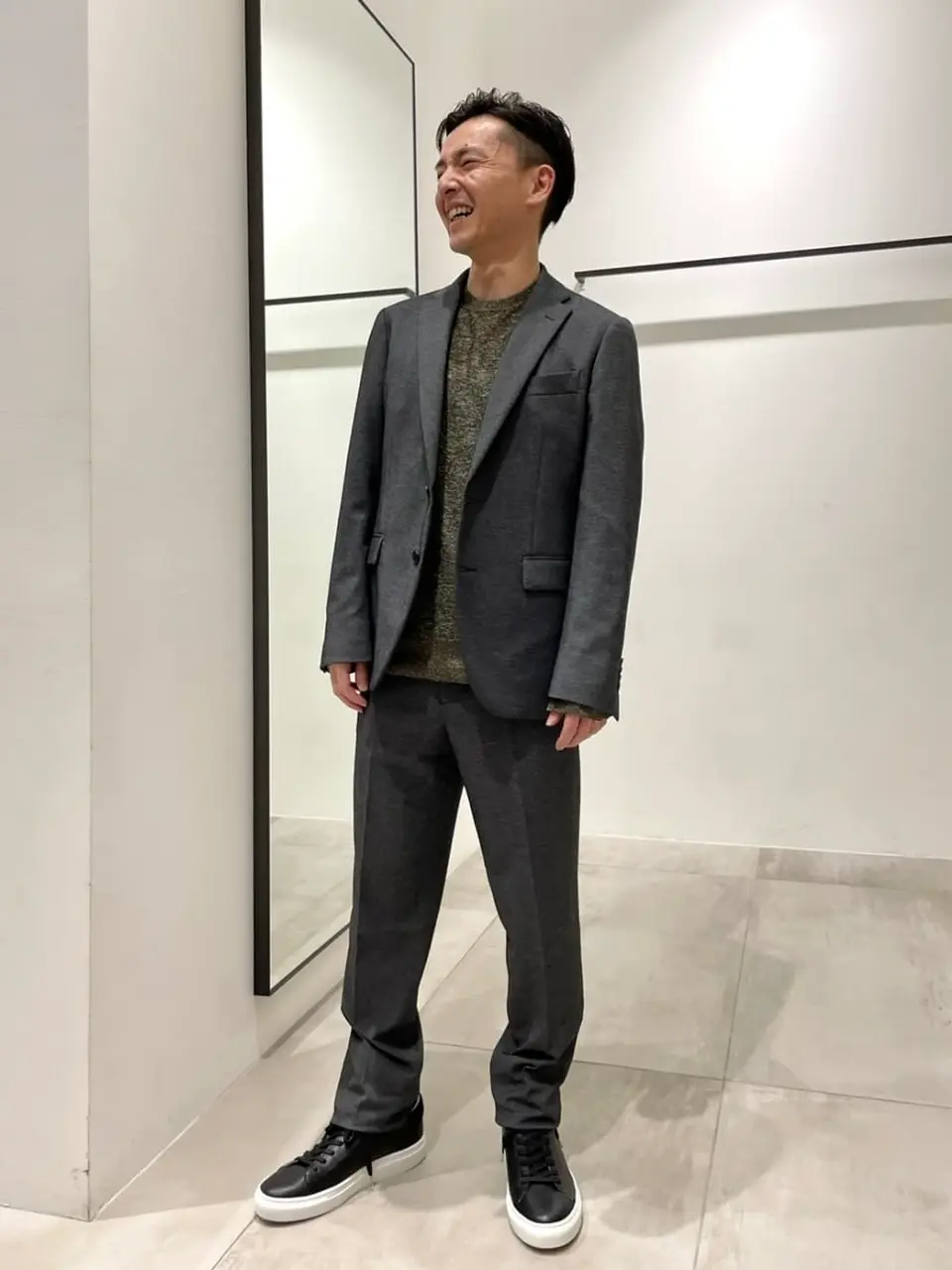 JOSEPH HOMME 鈴木 コーディネート画像