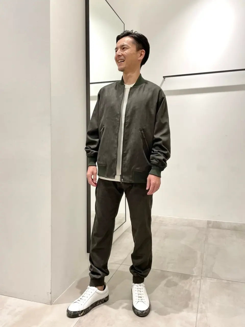 JOSEPH HOMME 鈴木 コーディネート画像