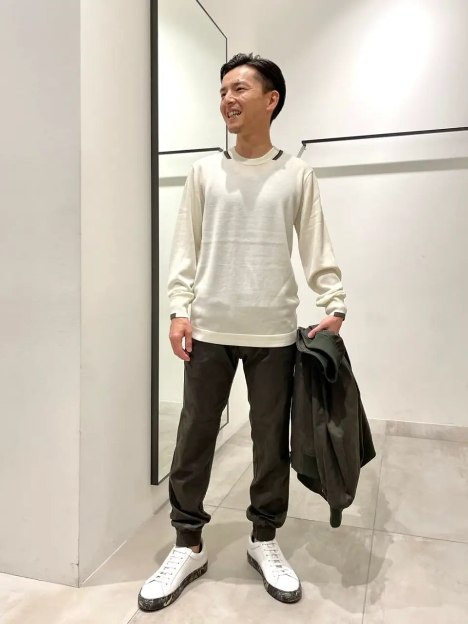 JOSEPH HOMME 鈴木 コーディネート画像