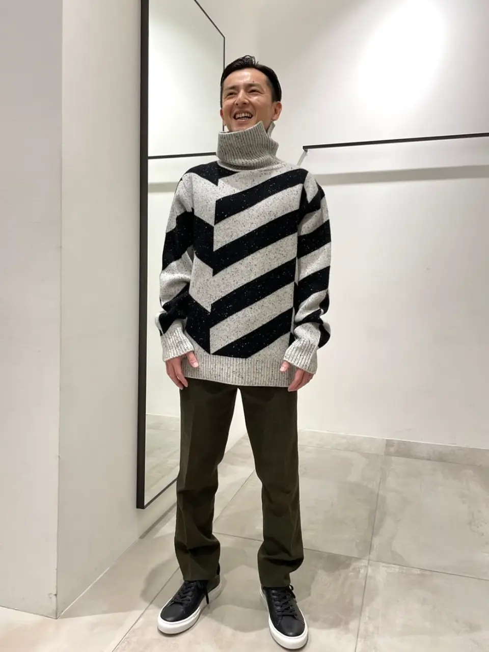 JOSEPH HOMME 鈴木 コーディネート画像