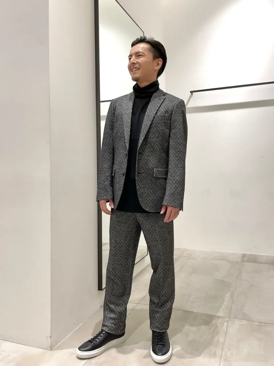 JOSEPH HOMME 鈴木 コーディネート画像