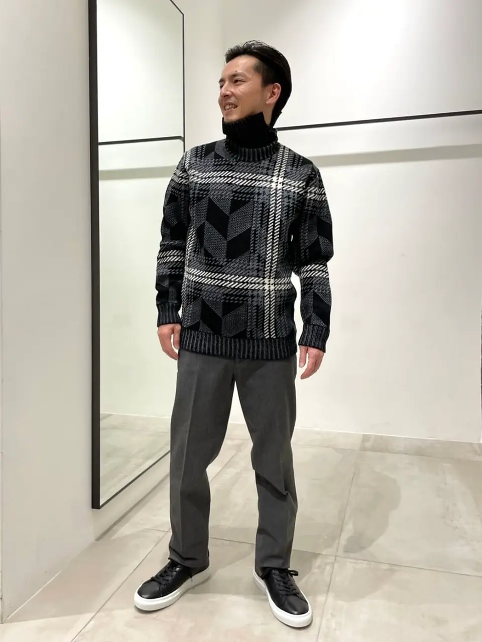 JOSEPH HOMME 鈴木 コーディネート画像