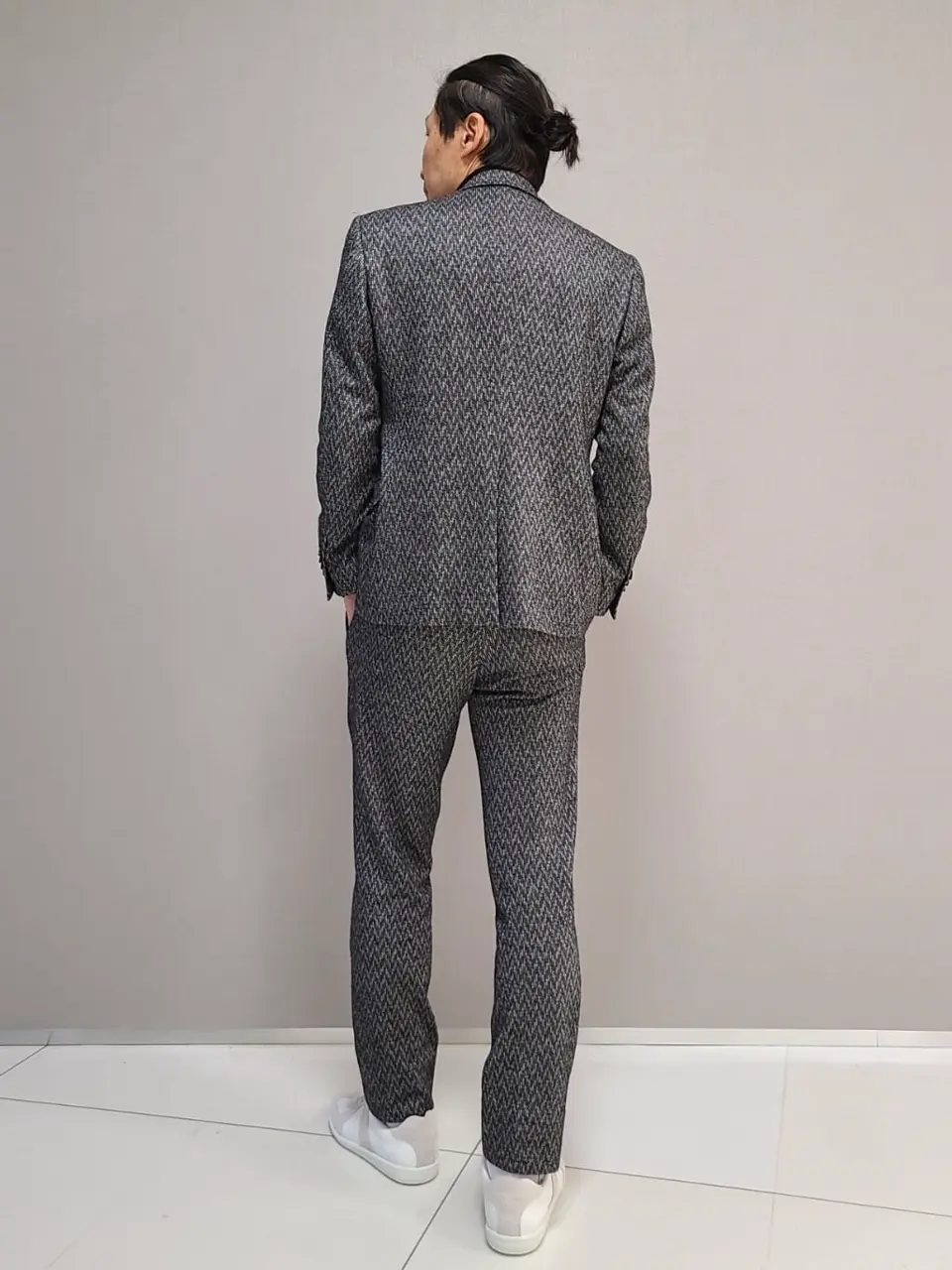 JOSEPH HOMME 泉 コーディネート画像