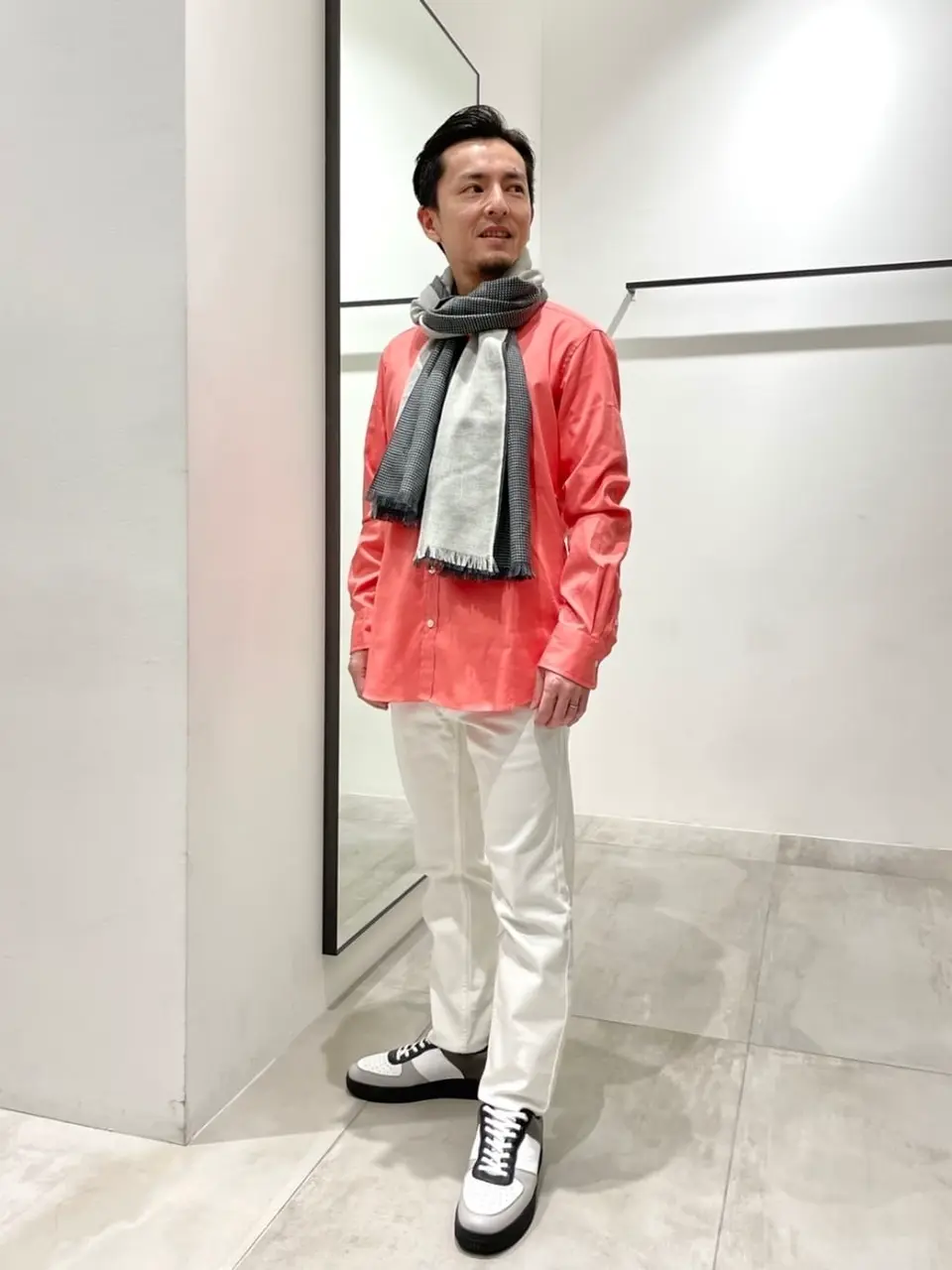 JOSEPH HOMME 鈴木 コーディネート画像