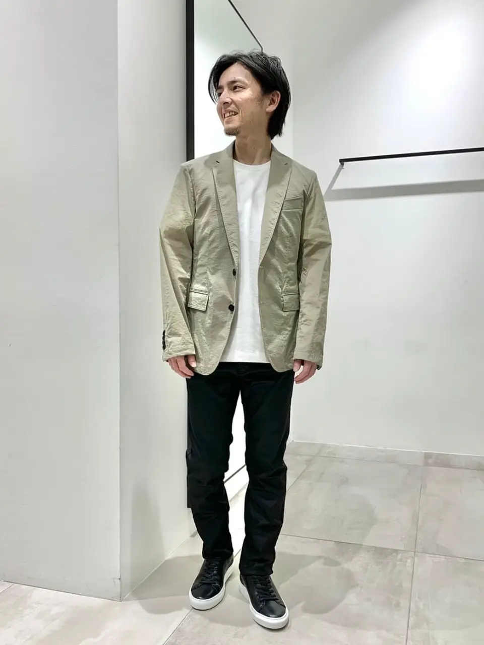 JOSEPH HOMME 鈴木 コーディネート画像