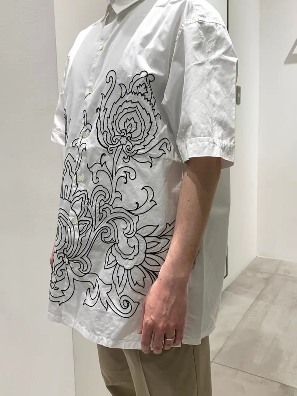 JOSEPH HOMME 鈴木 コーディネート画像