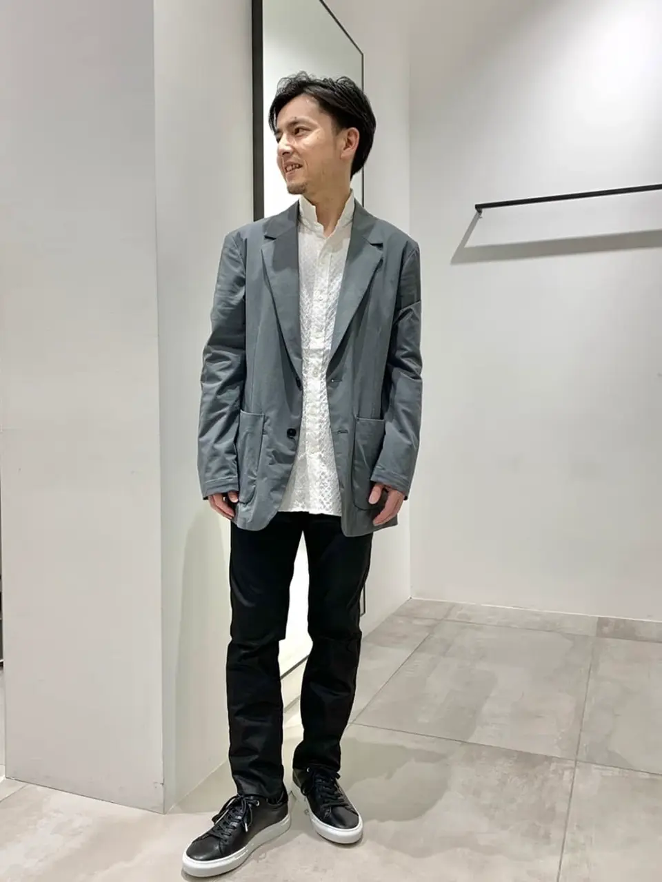 JOSEPH HOMME 鈴木 コーディネート画像