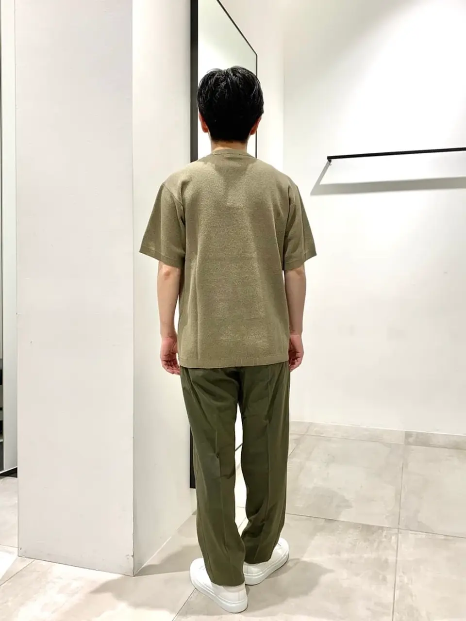 JOSEPH HOMME 鈴木 コーディネート画像