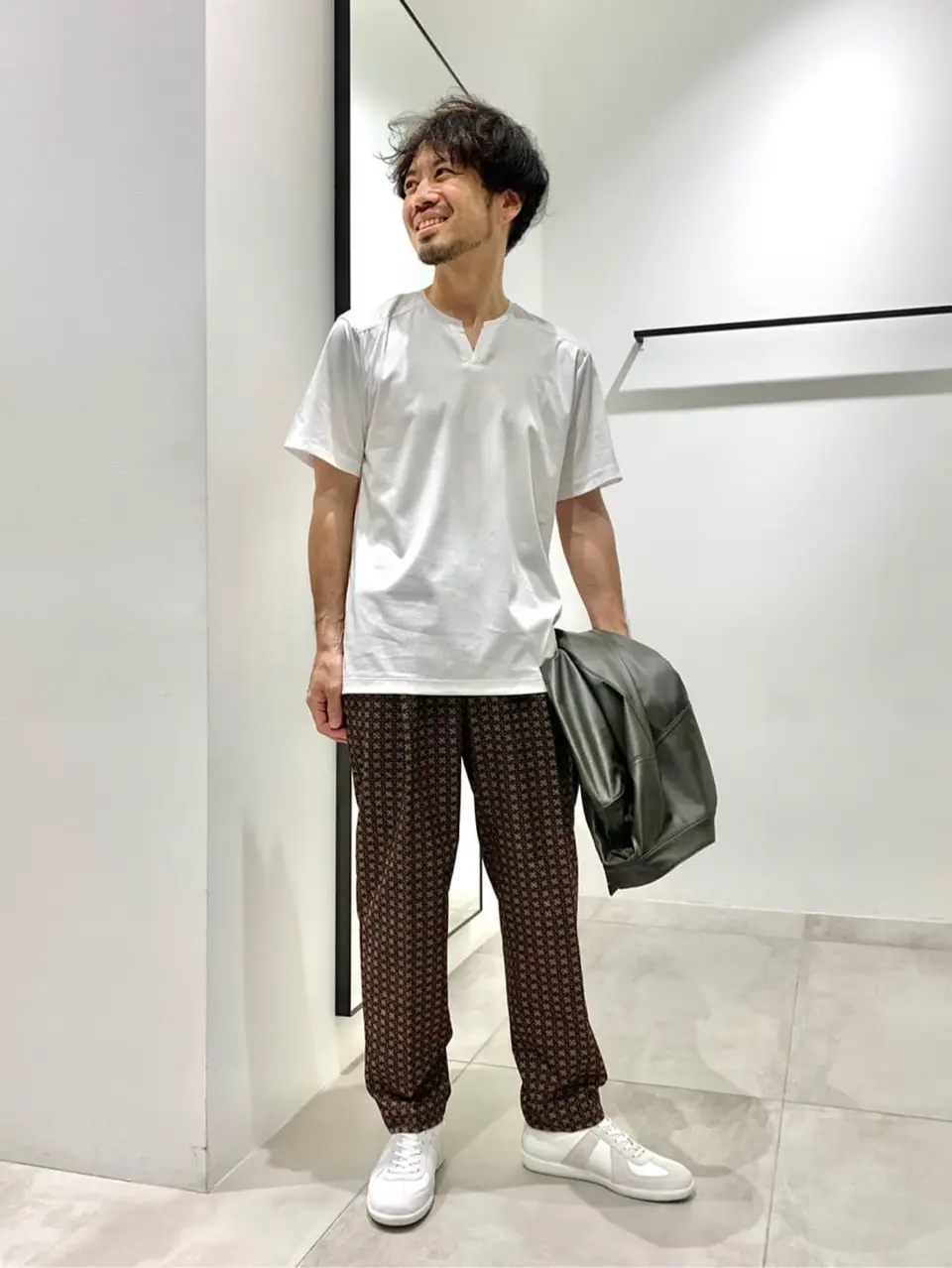 JOSEPH HOMME 中原 コーディネート画像