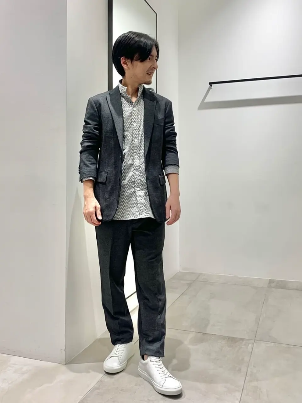 JOSEPH HOMME 鈴木 コーディネート画像