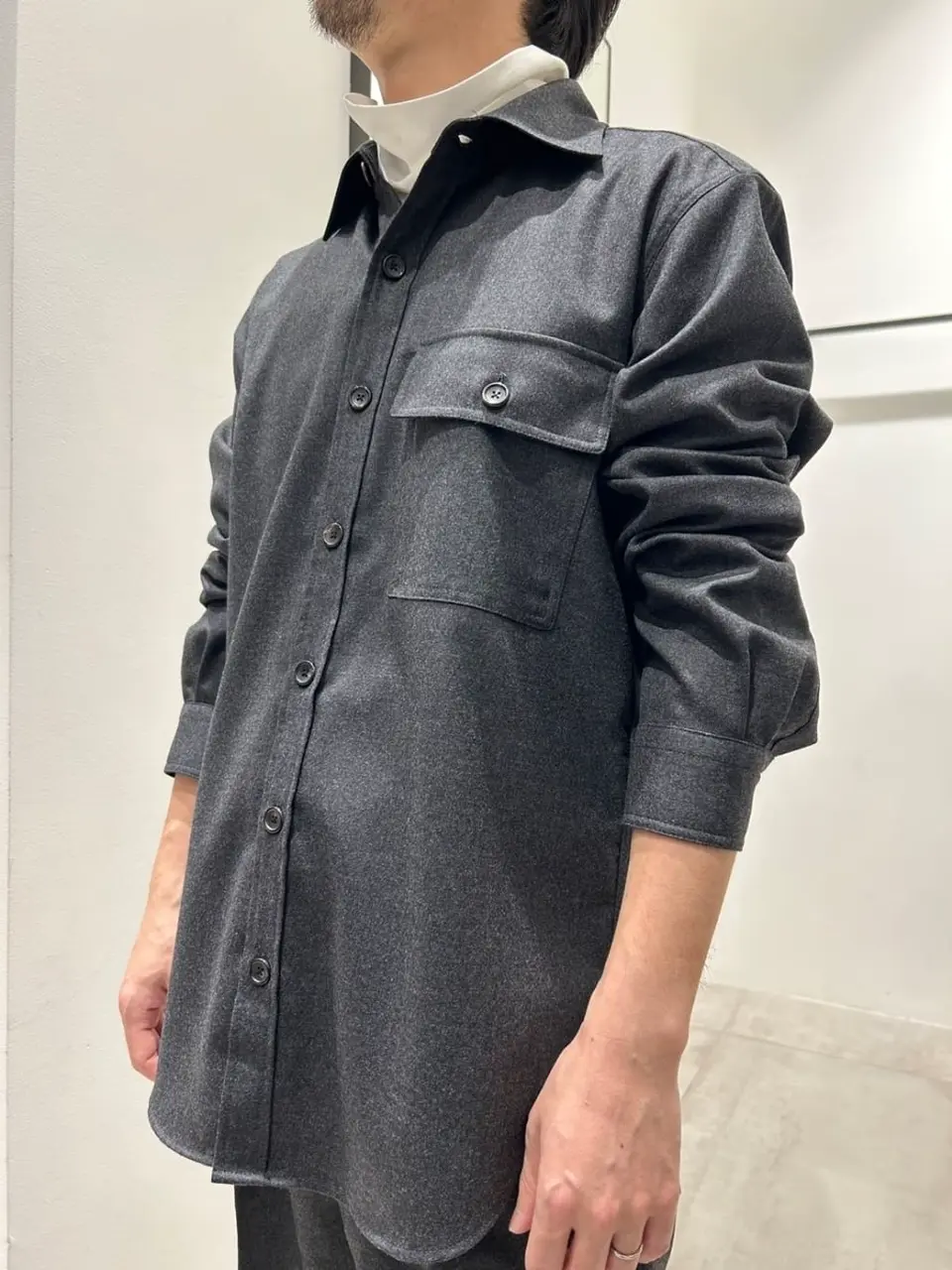 JOSEPH HOMME 鈴木 コーディネート画像