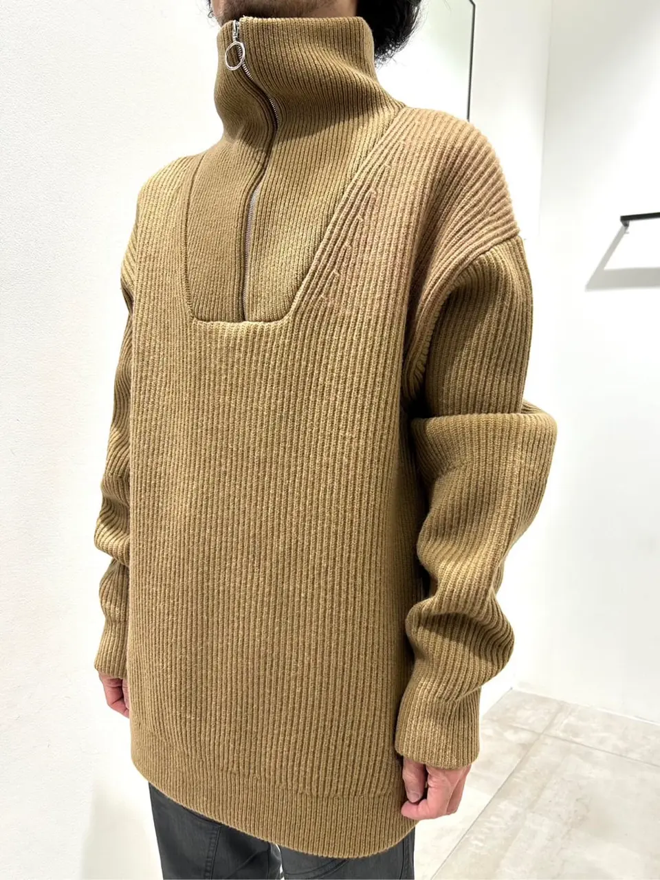 JOSEPH HOMME 中原 コーディネート画像