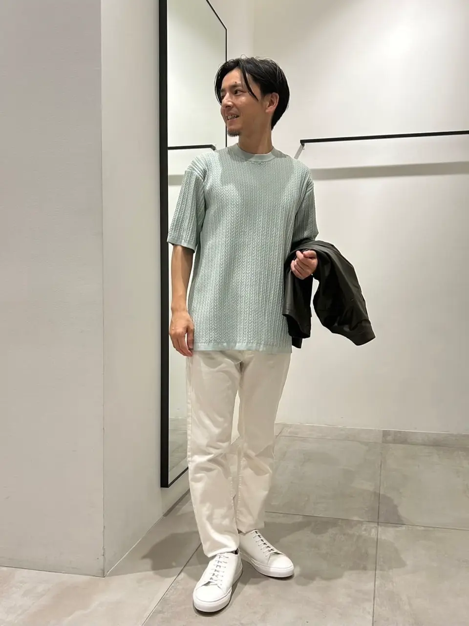 JOSEPH HOMME 鈴木 コーディネート画像