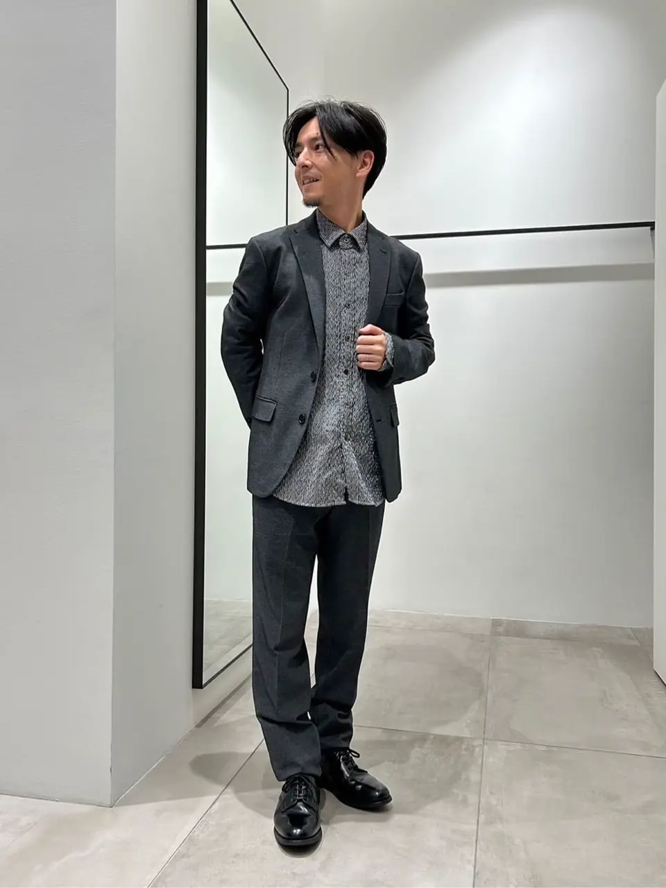 JOSEPH HOMME 鈴木 コーディネート画像