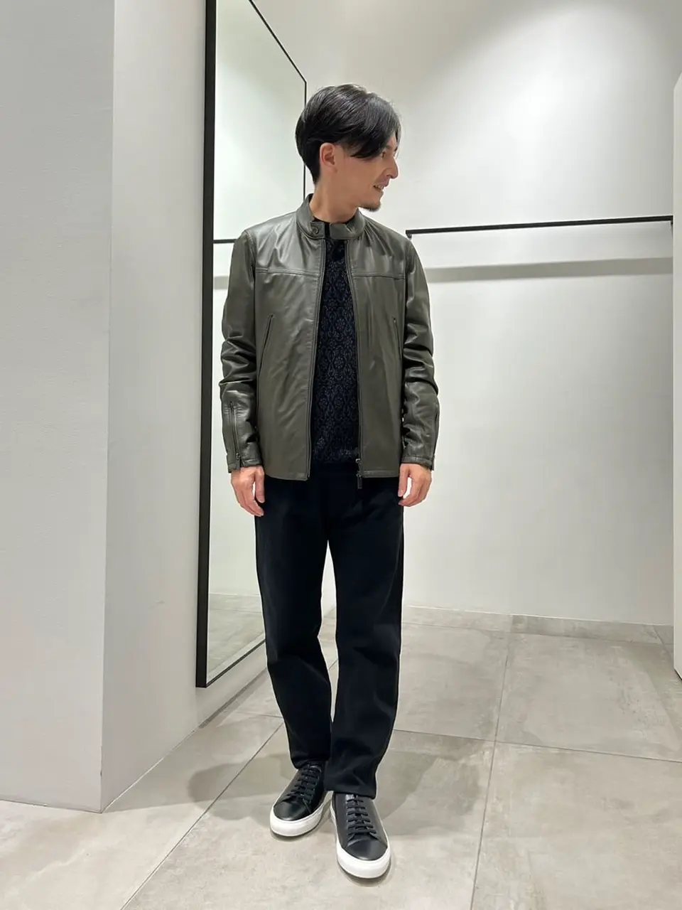 JOSEPH HOMME 鈴木 コーディネート画像