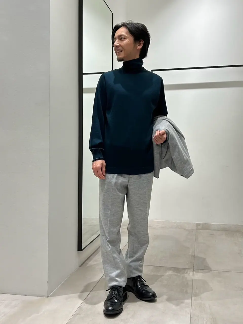 JOSEPH HOMME 鈴木 コーディネート画像