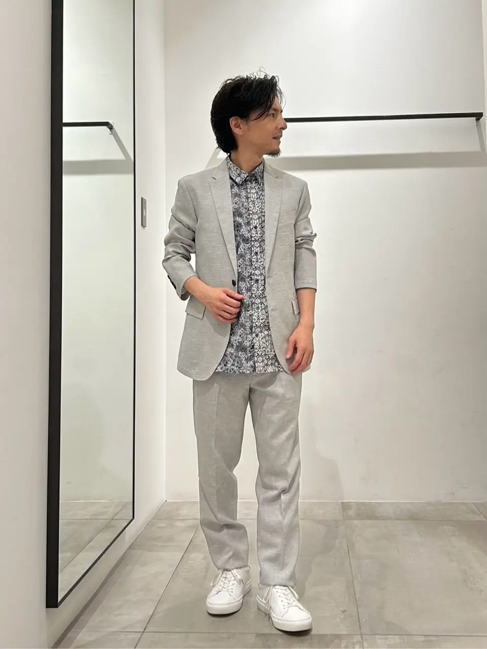 JOSEPH HOMME 鈴木 コーディネート画像