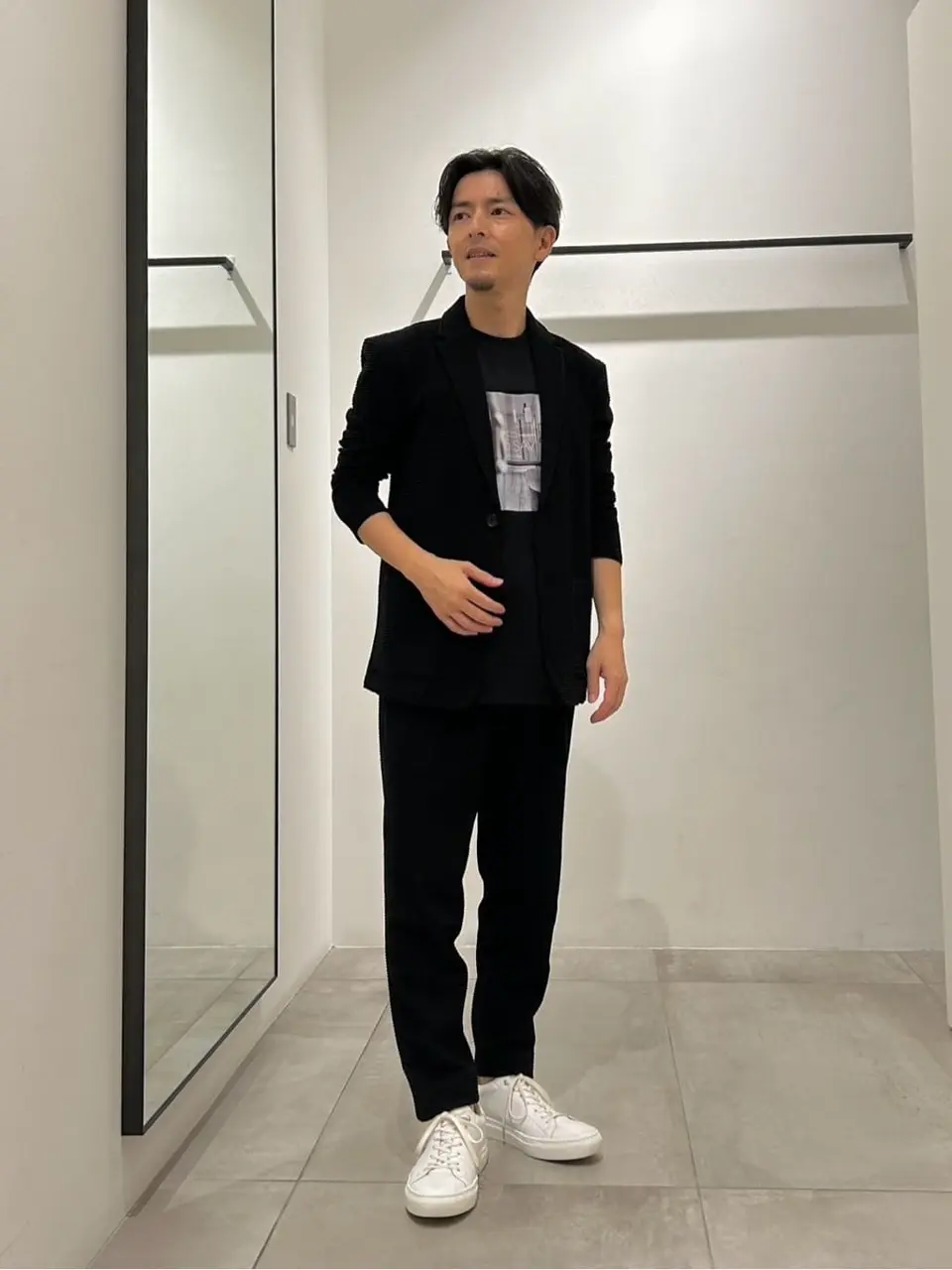 JOSEPH HOMME 鈴木 コーディネート画像