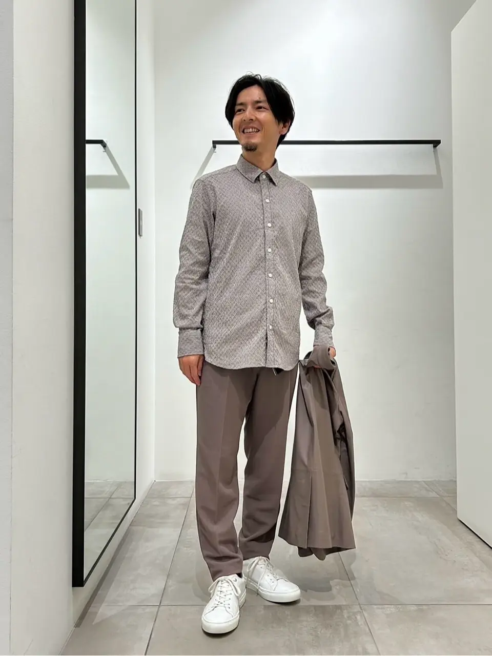 JOSEPH HOMME 鈴木 コーディネート画像