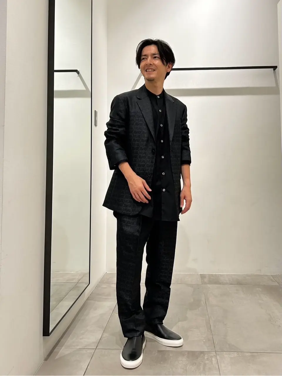 JOSEPH HOMME 鈴木 コーディネート画像