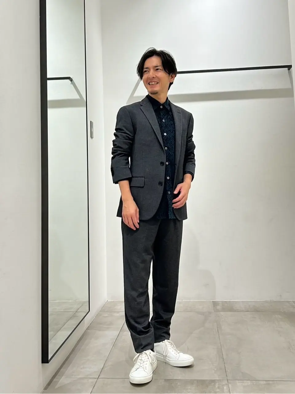 JOSEPH HOMME 鈴木 コーディネート画像