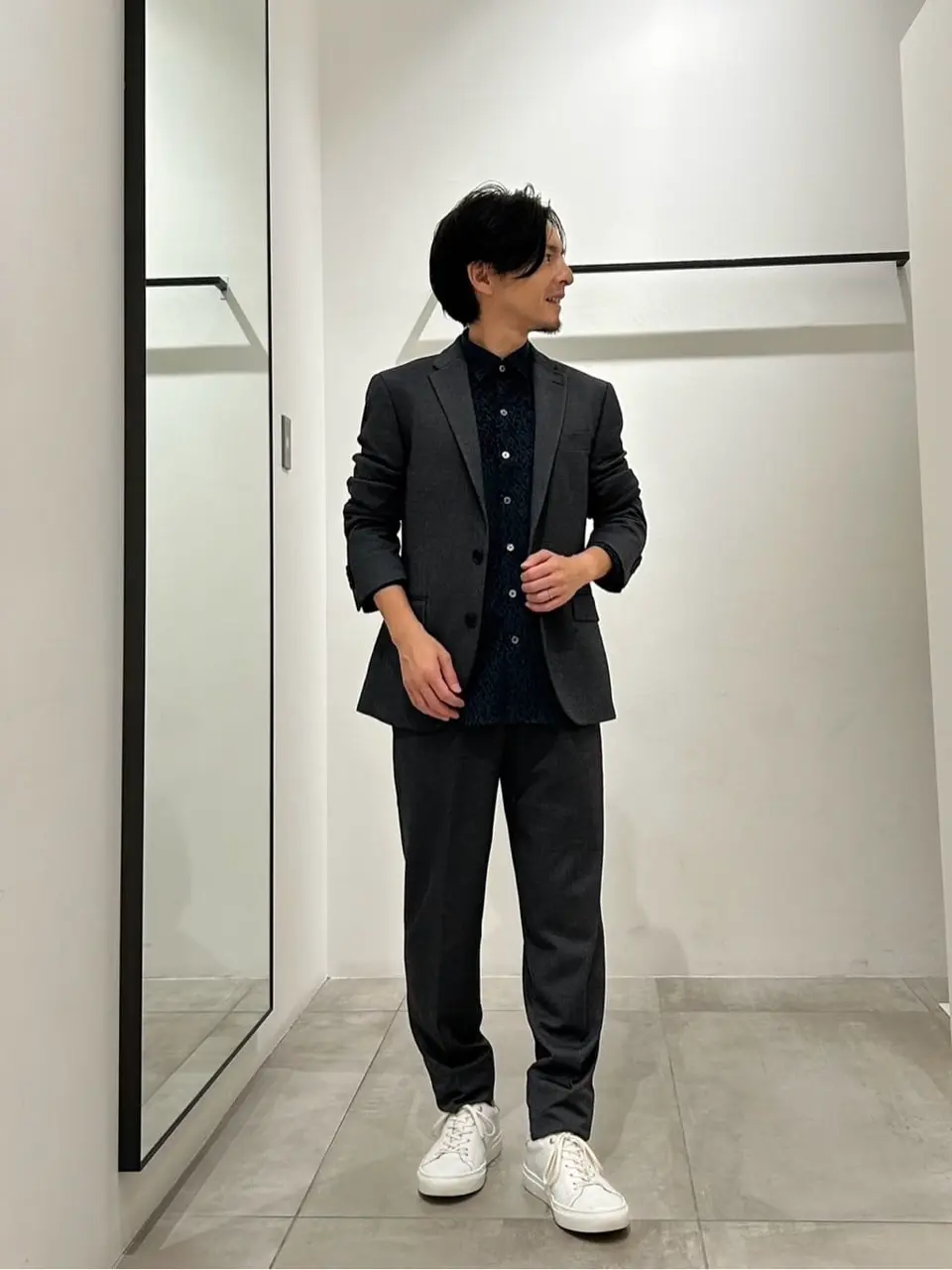 JOSEPH HOMME 鈴木 コーディネート画像