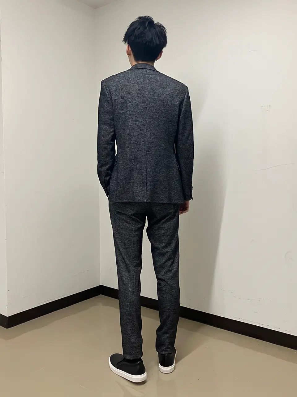 JOSEPH HOMME 鈴木 コーディネート画像