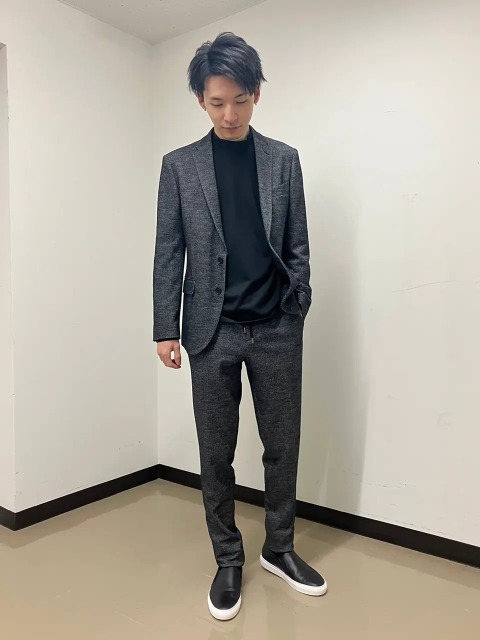 JOSEPH HOMME 鈴木 コーディネート画像