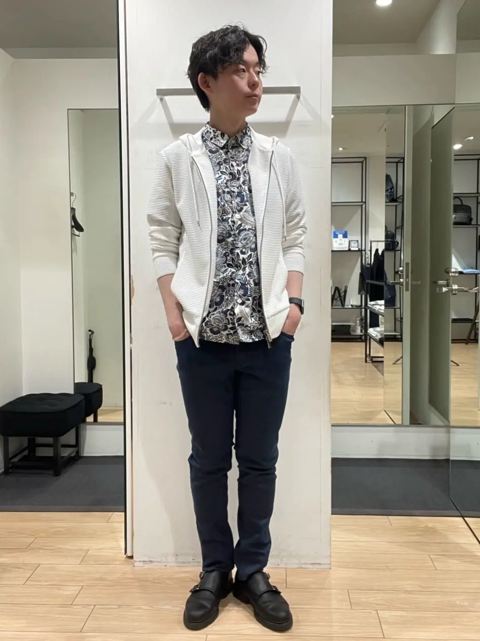 JOSEPH HOMME 佐藤健人 コーディネート画像