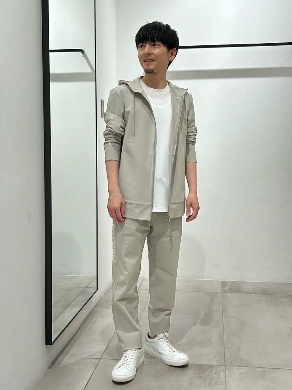 JOSEPH HOMME 鈴木 コーディネート画像