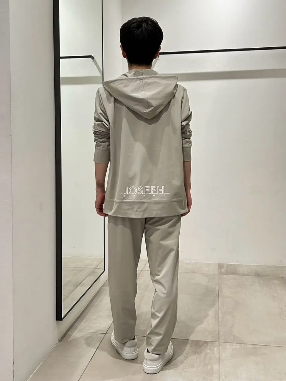 JOSEPH HOMME 鈴木 コーディネート画像