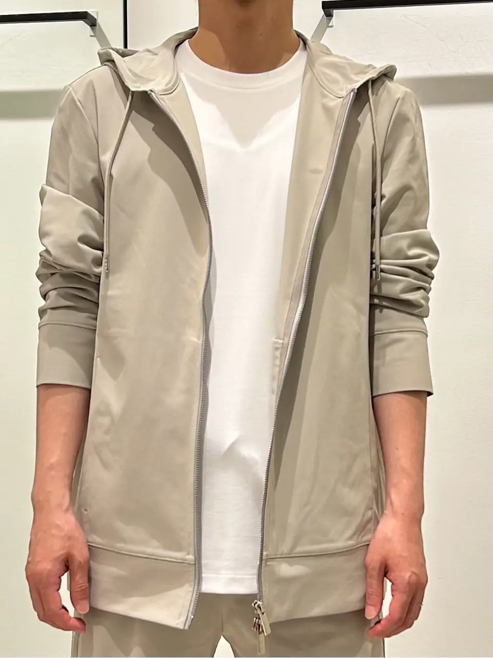 JOSEPH HOMME 鈴木 コーディネート画像