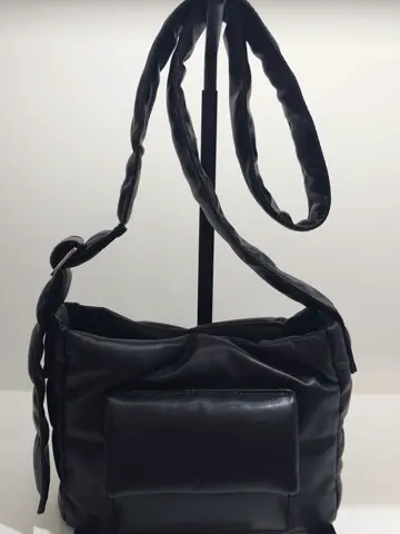 JOSEPH HOMME 根耒 コーディネート画像