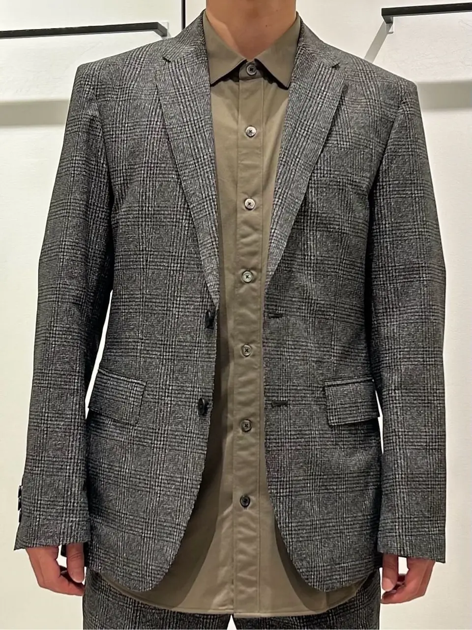 JOSEPH HOMME 鈴木 コーディネート画像