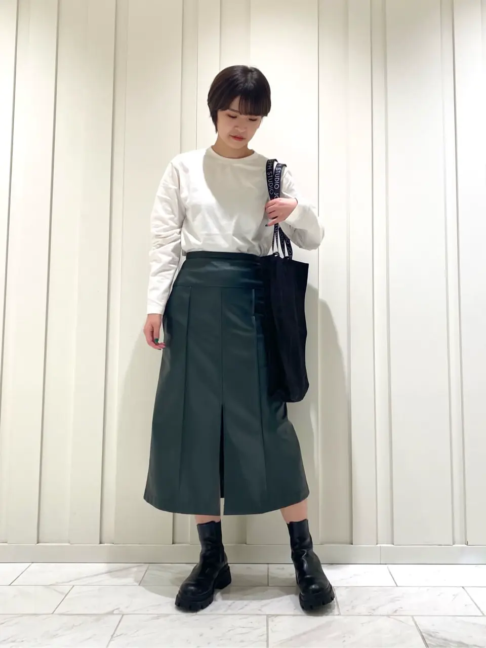 JOSEPH STUDIO スタッフ コーディネート画像