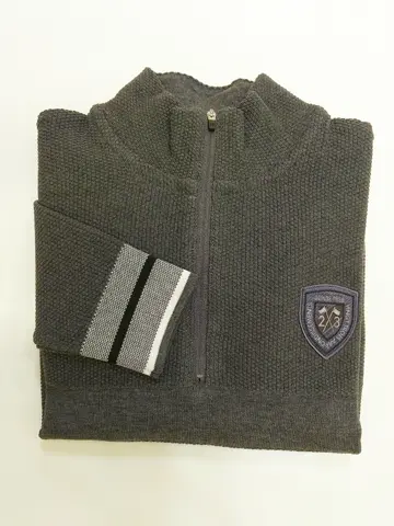 23区GOLF 山下 コーディネート画像