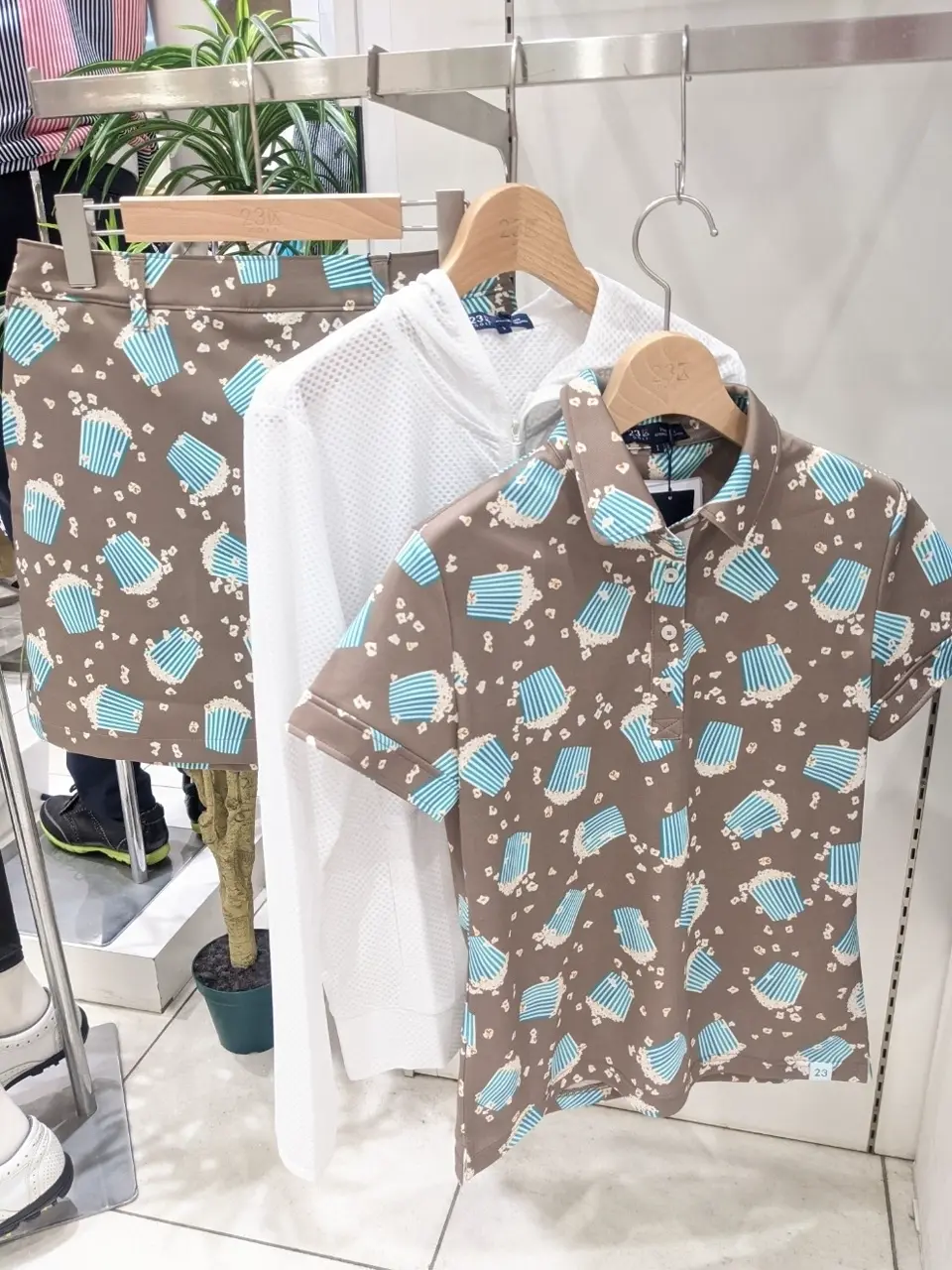 23区GOLF 市川真理子 コーディネート画像