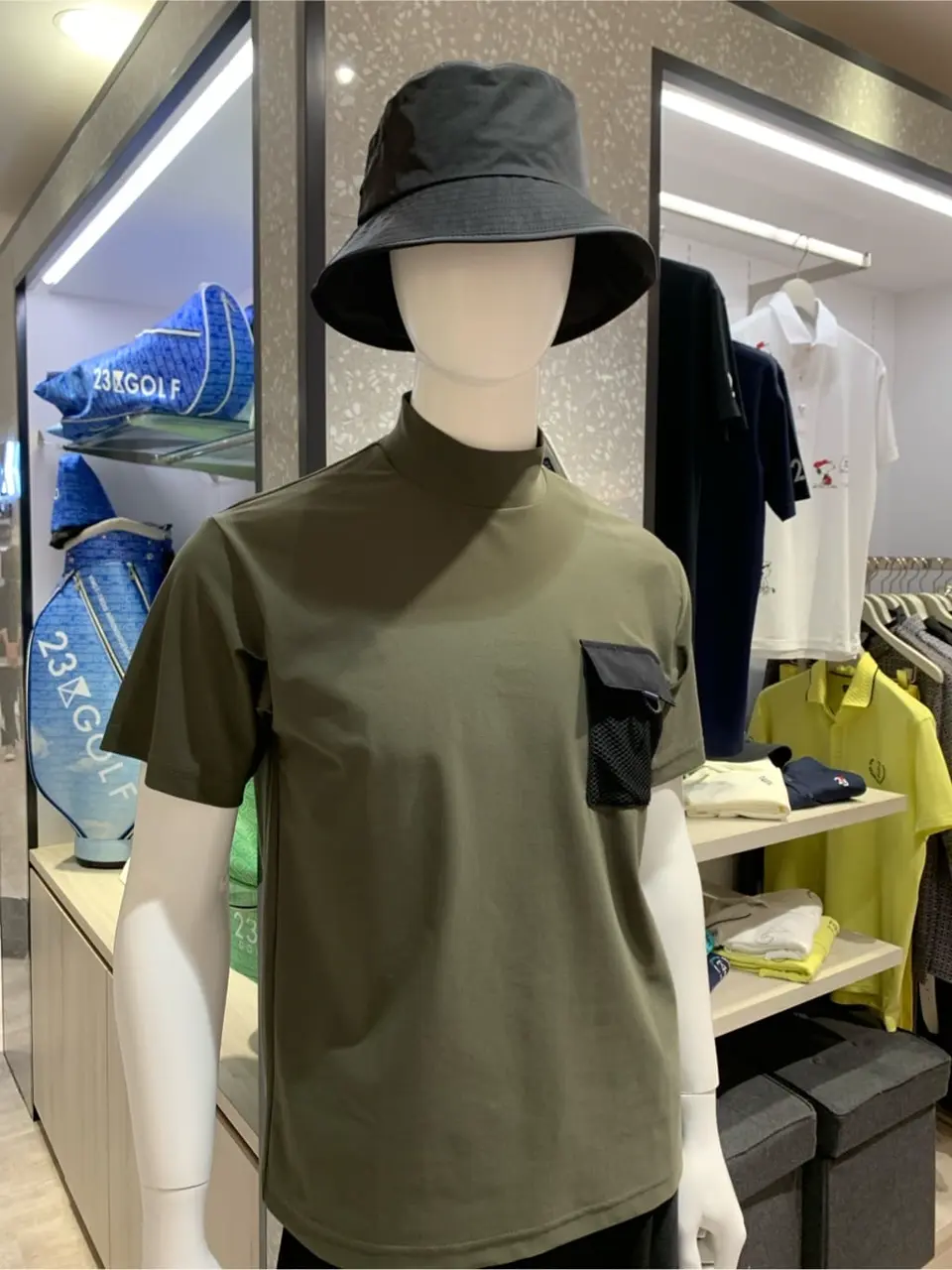 23区GOLF 松屋スタッフ コーディネート画像