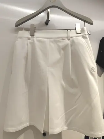 23区GOLF スタッフ コーディネート画像