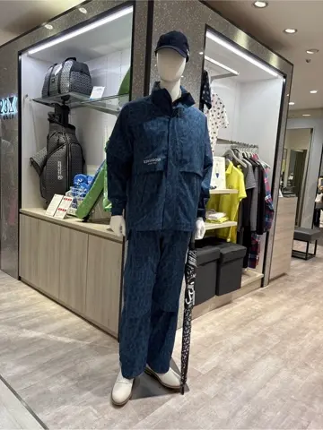 23区GOLF 松屋スタッフ コーディネート画像