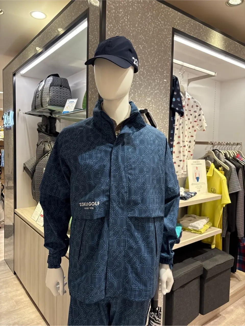 23区GOLF 松屋スタッフ コーディネート画像